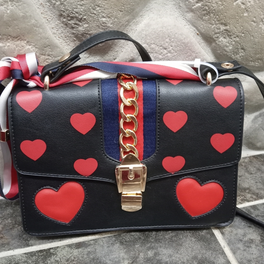 Elegant Black and Red Heart Crossbody Bag
